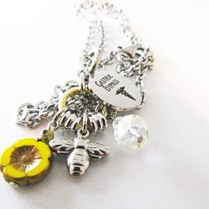 Gastric bypass medical id pendant necklace stainless bee flower theme medical id necklace gifts gastric bypass alert id charm necklace