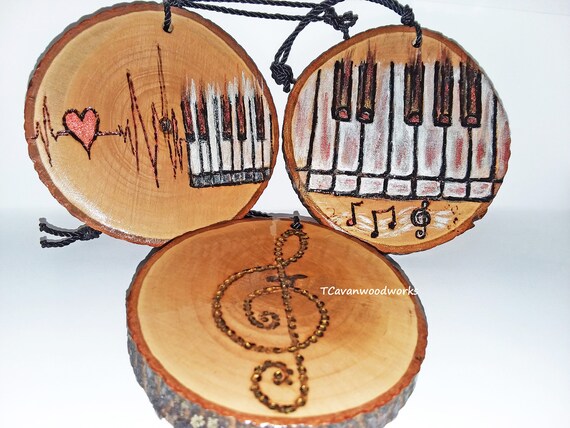 Heart and Treble Clef note - Cedar Ornament Heart and Treble Clef note - Cedar Ornament