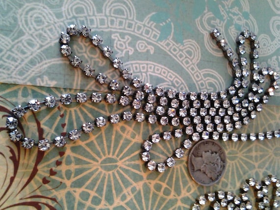 Swarovski chain by the foot clearance