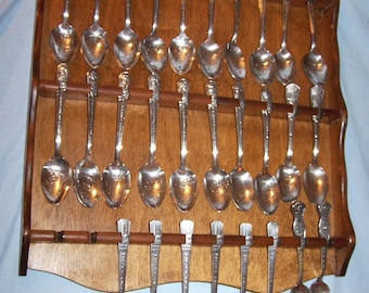 Vintage 28 Souvenir Collector Spoons-Presidential, World's Fairs + Wall Display
