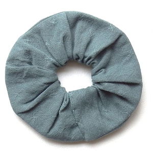Hair Scrunchies, Soft Sage Green, Yarn Dyed Cotton Fabric, Medium Size, Handmade Hair Accessories, Weddings, Gifts for Her