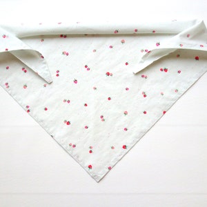 TRIANGULAR Strawberry Bandana, Pink Dots, Heat Wave, Single Layer of ...