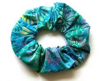 Hair Scrunchies, Turquoise Floral, Cotton Batik Fabric, Yellow Daisies, Medium Size, Spring and Summer, Handmade Hair Accessories