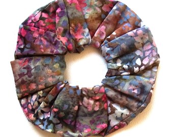 Batik Scrunchie: Maidenhair Fern, Pink Gray, Handmade Cotton Hair Tie