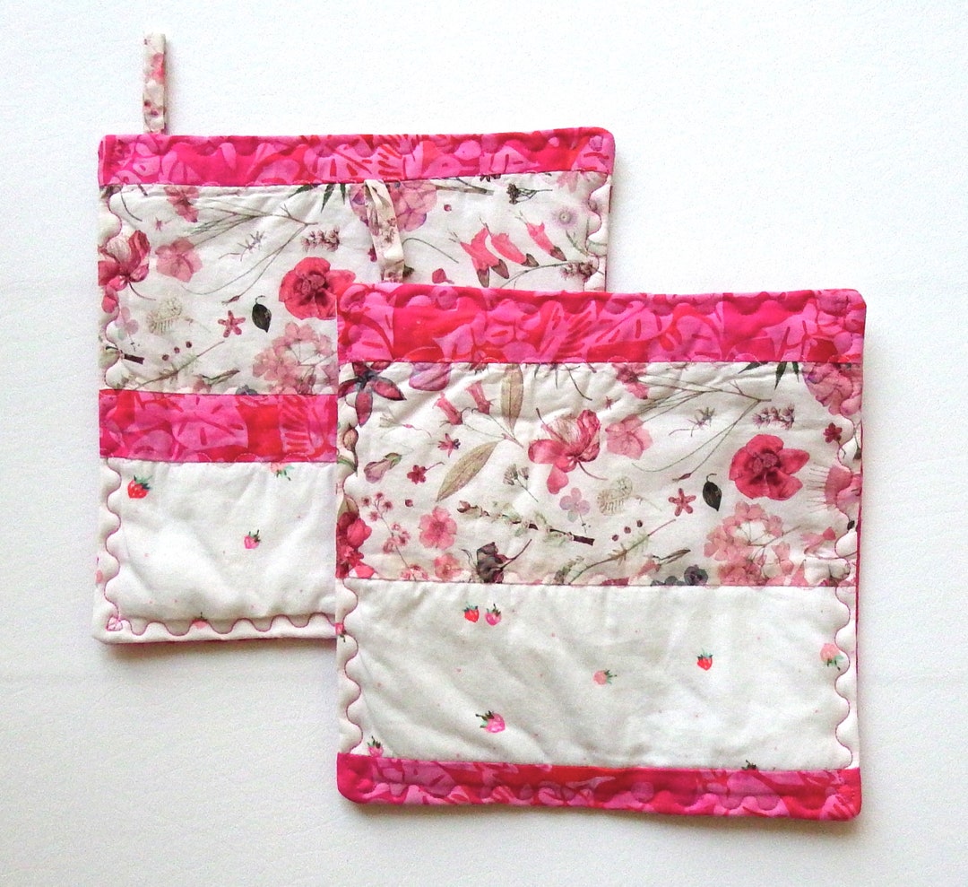 Set of 2 Pink Potholders With Insulbright Lining and Strawberry Cotton Print Cotton, Batik Etsy