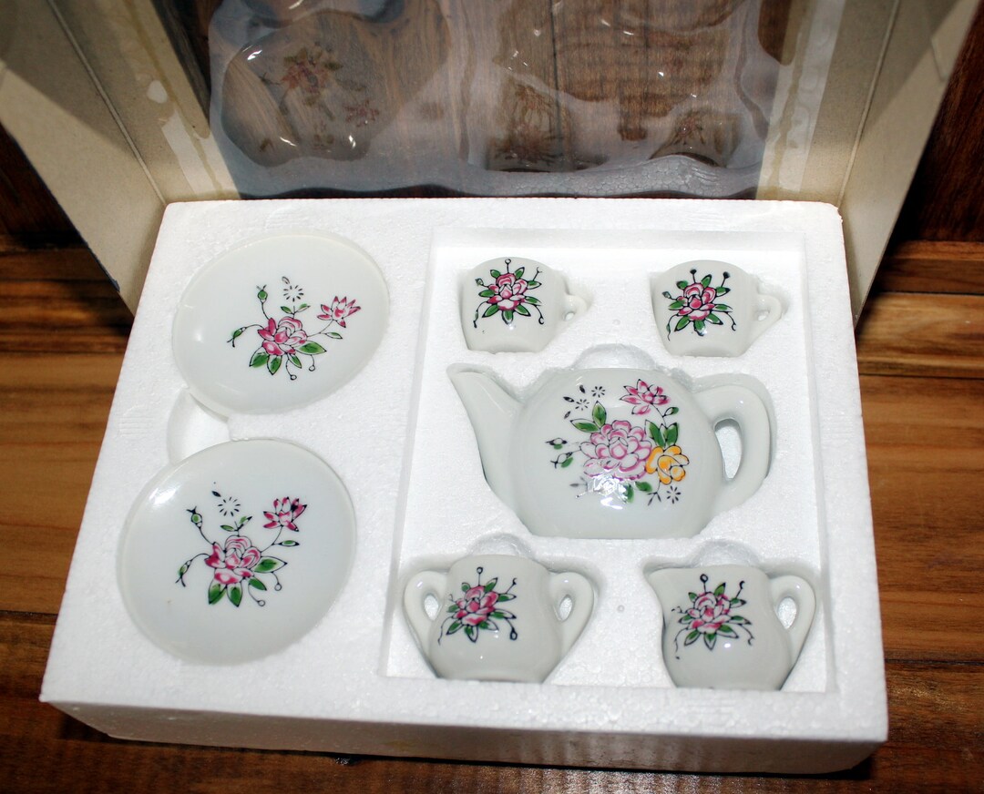 7 Pc. Toy China Tea Set in Original Box Floral Design Made in Japan No
