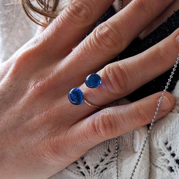 Bague toi et moi réglable bleue dorée à l'or fin, anneau doré avec des gouttes en verre de Murano de taille réglable