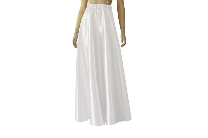 long maxi white skirt