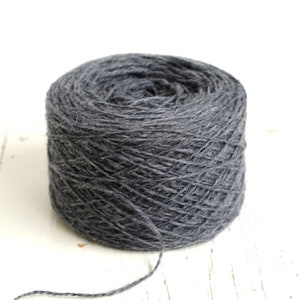 Grey New Zealand wool yarn for pattern knitting - 100g/3,50 oz. - fingering, crochet, knitting wool - plaids weaving wool - 206 color