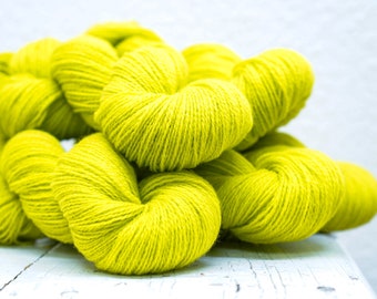 Neon Green New Zealand Wool Yarn, Fingering Weight 500g