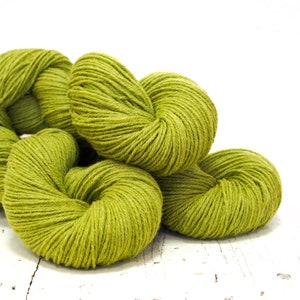 Filato verde lime misto lana e PO al 60%, 100 g/3,5 oz. Filato morbido tipo sport adatto per lavori a maglia per bambini e donne, filo per uncinetto