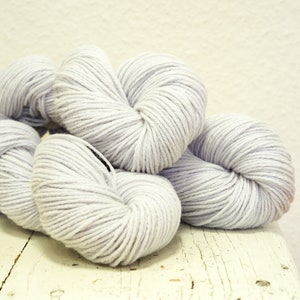 Pearl grey 100% wool yarn, 100g/3,5oz. soft sport type yarn suitable for children&#39;s, women&#39;s, men&#39;s outerwear knitting, crochet, slippers