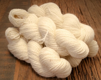 Lithuanian white 100% wool yarn - 500g/800m - Wool yarn for dyeing - Hand knitting wool yarn - DK Light worsted - Wool yarns for dyeing