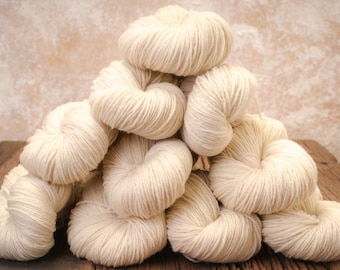 Milk-white wool yarn for blanket - 1000g./35 oz. - New Zealand fingering wool - Crochet plaid wool - Weaving wool fiber - Socks wool yarn