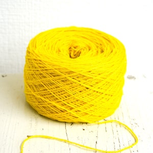 Filato di lana giallo brillante per lavorare a maglia - 100 g/3,50 oz. - Lana per calzini della Nuova Zelanda - Lana per uncinetto - Filato di lana per lavorare a maglia calzini - C 710