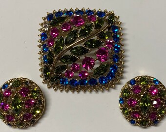 VINTAGE Rhinestones Brooch Earrings SET Demi Olive Fuchsia Sapphire GLASS Faceted