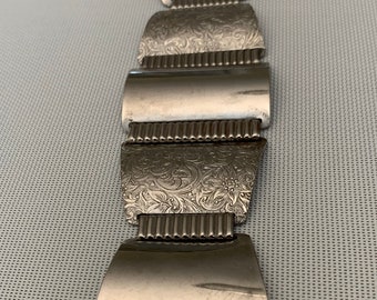 Vintage Large Panel Link TEXTURED Scrolled Smooth Design Bracelet Fold Over Clasp