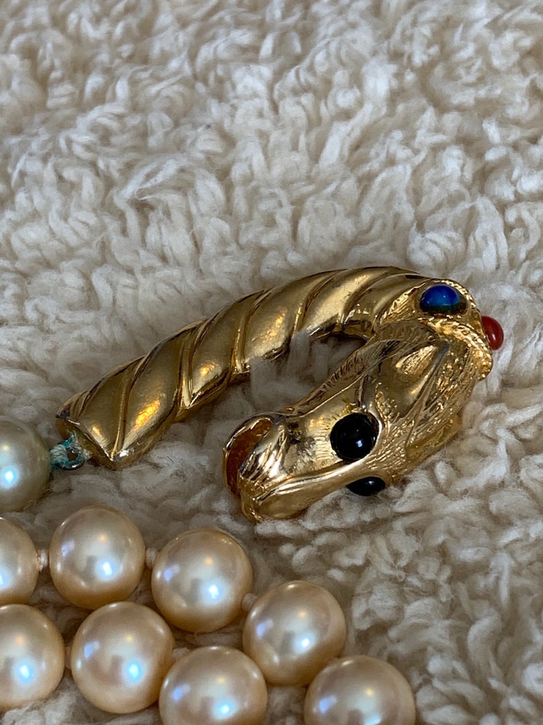 LES BERNARD Horse Head Faux Pearl Cabochon Necklace 3.22.2