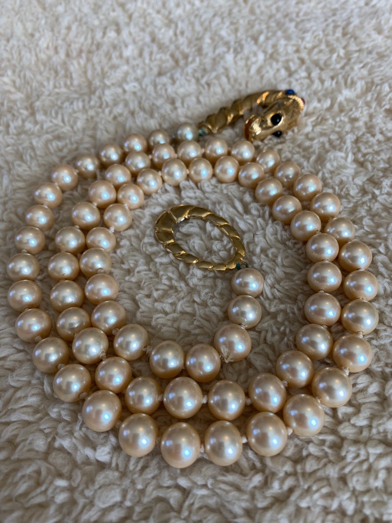 LES BERNARD Horse Head Faux Pearl Cabochon Necklace 3.22.2