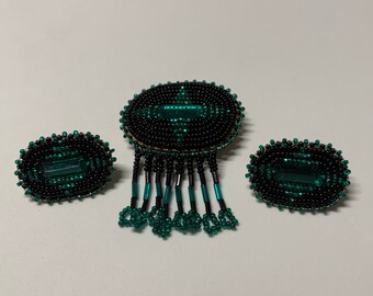 Vintage EMERALD Green Rhinestones Brooch Earrings Set Beaded UNIQUE Demi