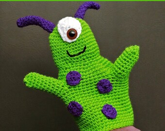 DIGITAL DOWNLOAD: PDF Written Crochet Pattern for the Alien Hand Puppet