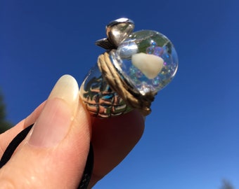 Perle de verre avec dent de lait en huile transparente/souvenir/bijoux dent de lait/fée des dents