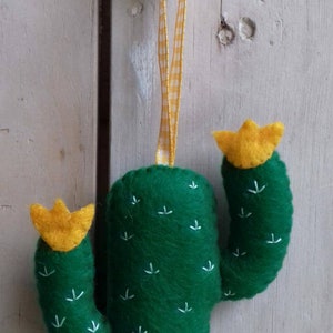 Cactus Hanging, felt decoration image 2