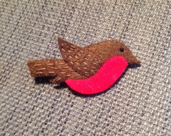 Robin Red Breast - Felt robin brooch