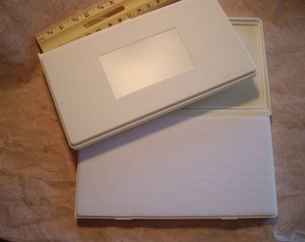 2 (two) un-inked blank stamp pads you ink whatever color you want yep they come without ink!