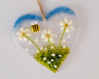 Fused Glass Hanging Heart With French Vanilla Daisies And A Bee Mother's Day Gift Suncatcher Present Handmade