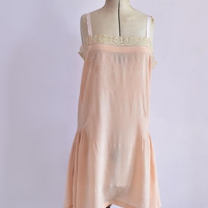 Antique 1920s peach silk & ecru filet lace step in teddy chemise - 1920s 20s lingerie underwear teddie envelope slip playsuit romper flapper