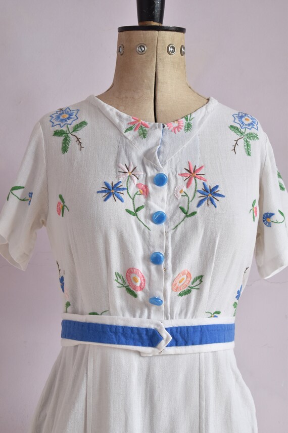 Vintage 1930s 40s floral embroidered linen dress … - image 3