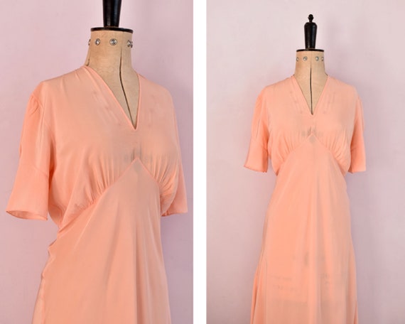 Vintage 1940s embroidered pale peach rayon slip n… - image 1