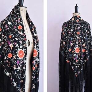 Vintage 1920s silk embroidered floral rose & bird Canton piano shawl - Chinese Chinoiserie Oriental shawl - Flapper Flamenco Spanish shawl