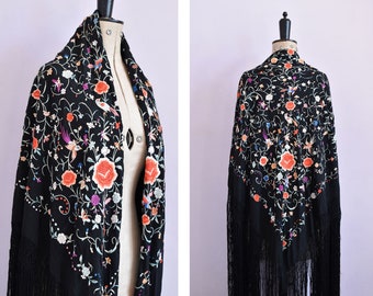 Vintage 1920s silk embroidered floral rose & bird Canton piano shawl - Chinese Chinoiserie Oriental shawl - Flapper Flamenco Spanish shawl