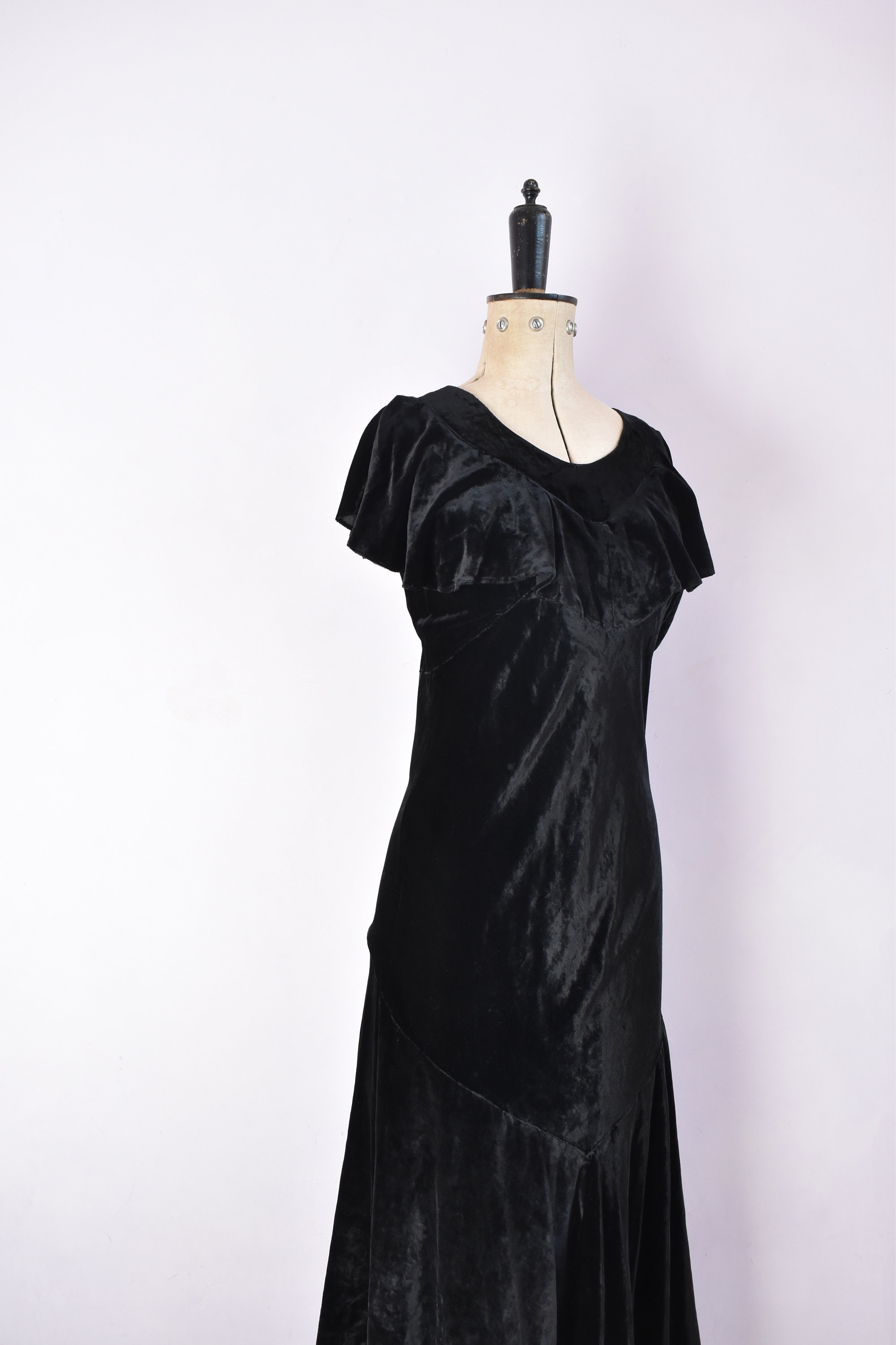 Vintage 1930s Black Velvet Ruffle Bias Cut Formal Evening Gown - 1930s ...
