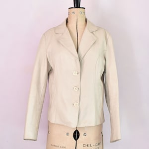 Veste en cuir souple blanc crème vintage des années 1970 - Blazer chemise boutonnée en cuir blanc - Veste à double col en cuir - Blazer manteau en cuir ajusté