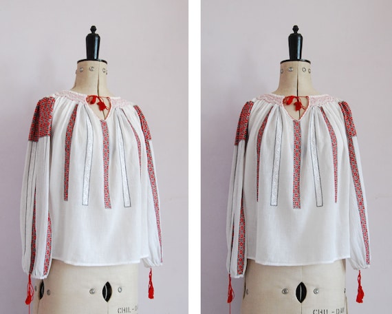 Vintage 1970s Romanian hand embroidered blouse - P