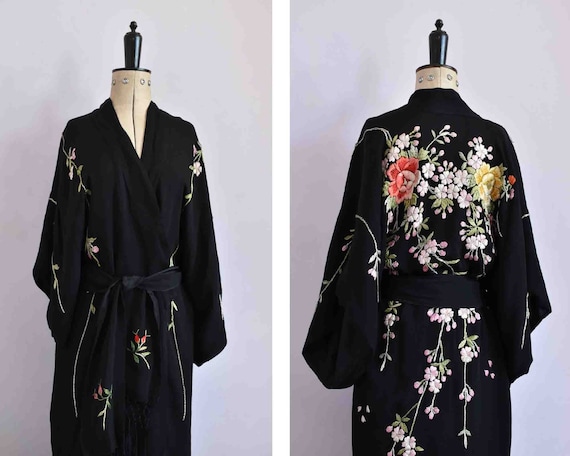 Vintage 1920s embroidered silk crepe kimono - 20s