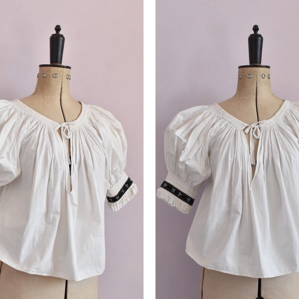 Vintage 1940s Hungarian smocked puff sleeve cotton blouse - 40s Peasant blouse top - Hungarian top - Folk blouse - Gypsy Blouse