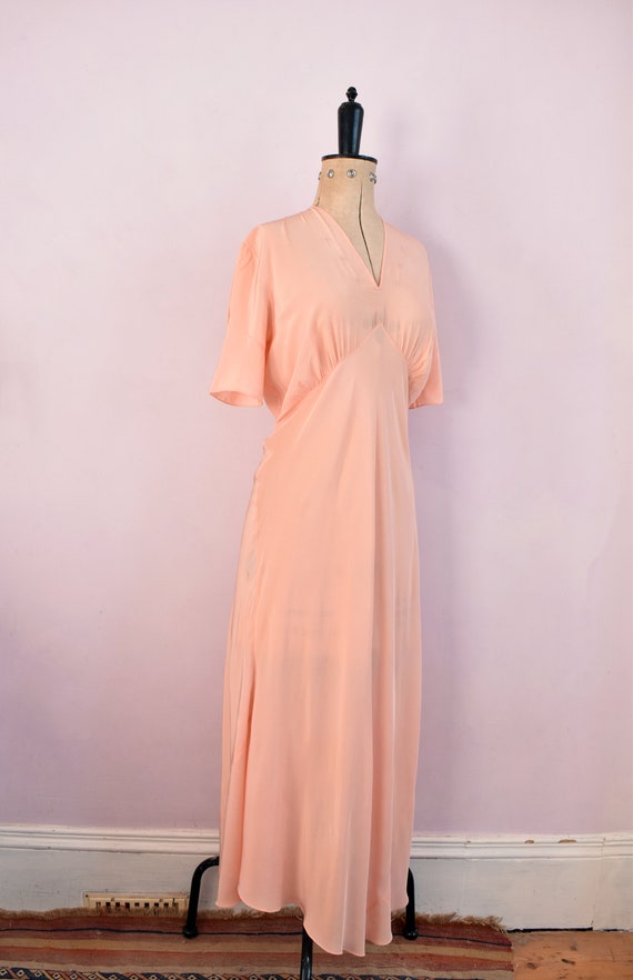 Vintage 1940s embroidered pale peach rayon slip n… - image 4