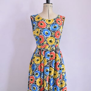 Vintage 1950er Jahre Passepartout Tageskleid - 50er Jahre Blumenkleid - 50er Jahre Seidenkleid - 50er Jahre gemustertes Kleid - Fit und Flare Kleid