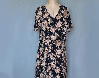 Vestido mini vintage de rayón con botones, estampado floral negro y marrón de Caroline Wells, años 90 - Vestido babydoll de los años 80 y 90 - Vestido floral de verano de los años 90