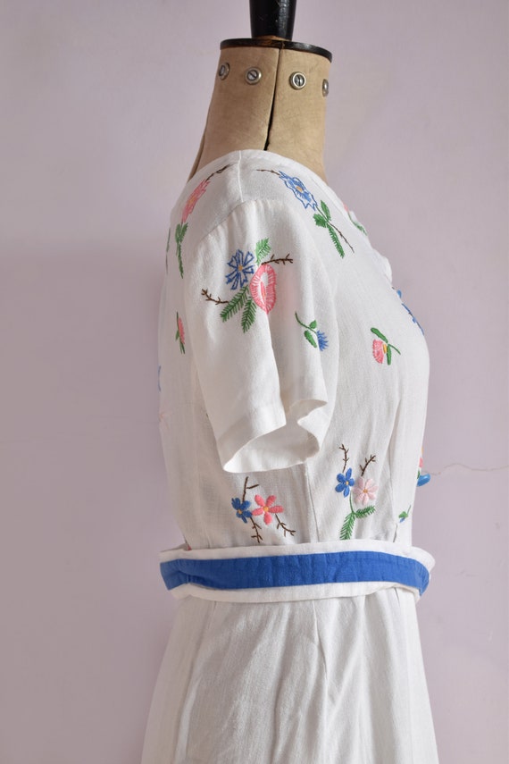 Vintage 1930s 40s floral embroidered linen dress … - image 6