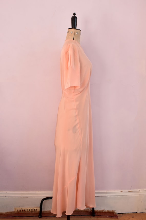 Vintage 1940s embroidered pale peach rayon slip n… - image 7