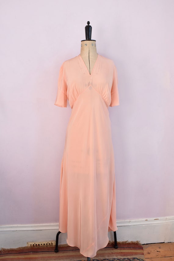 Vintage 1940s embroidered pale peach rayon slip n… - image 2