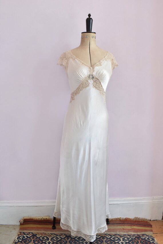 Vintage 1930s Heavenly Fischer white ecru lace li… - image 2