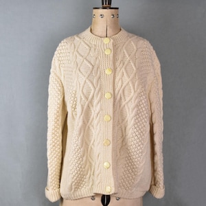 Vintage cremefarbene Strickjacke mit Zopfmuster - Strickpullover mit Zopfmuster