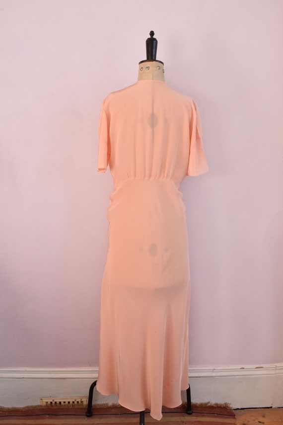 Vintage 1940s embroidered pale peach rayon slip n… - image 9