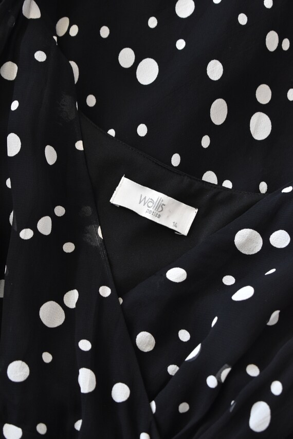 Vintage 1990s black and white polkadot rayon crep… - image 10